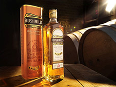 FOOD & DRINK PHOTOGRAPHY + MOTION