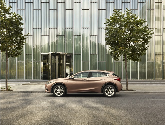 CARS & LANDSCAPE PHOTOGRAPHY + MOTION