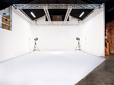 INTERNATIONAL RENTAL STUDIOS