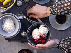 FOOD & DRINK PHOTOGRAPHY + MOTION