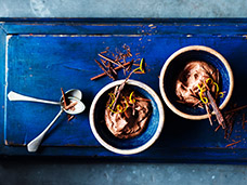 FOOD & DRINK PHOTOGRAPHY + MOTION