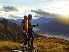 PEOPLE & LIFESTYLE PHOTOGRAPHY + MOTION