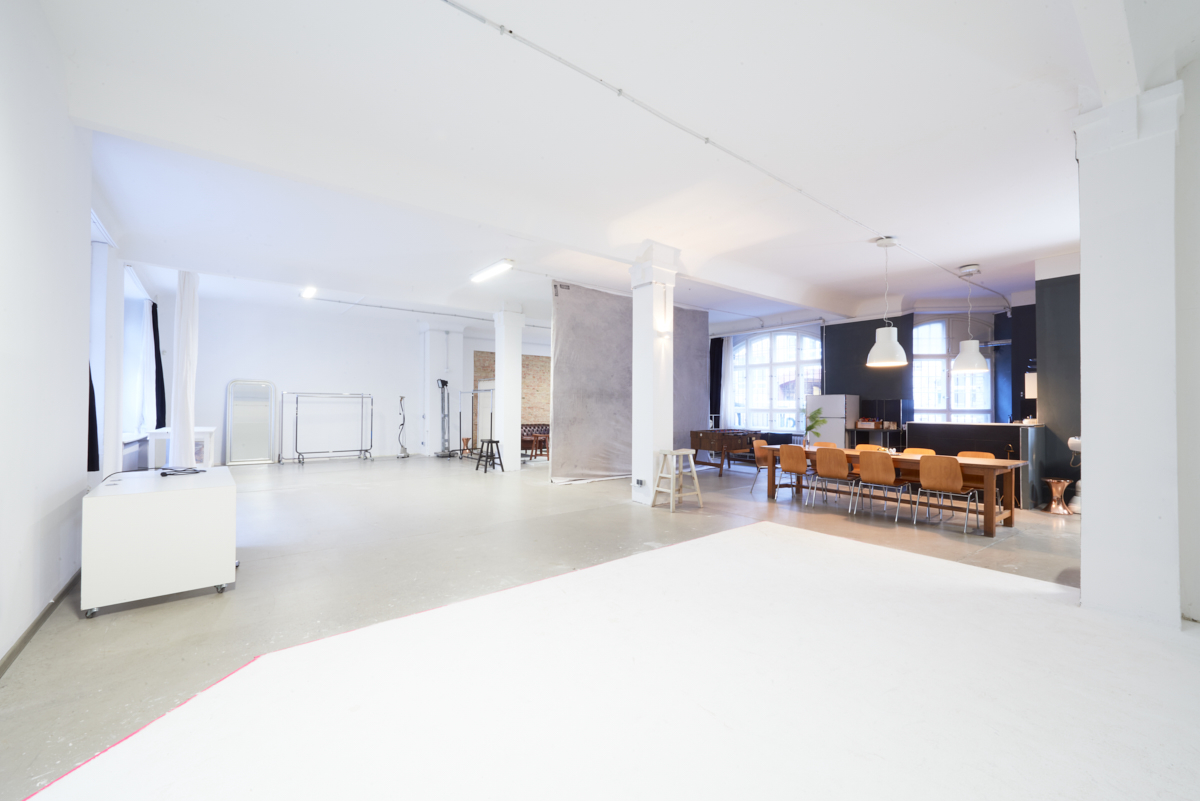 Rental Studios for photo & film + backdrops