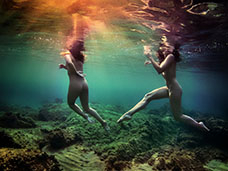 UNDERWATER PHOTOGRAPHY + MOTION