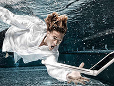UNDERWATER PHOTOGRAPHY + MOTION
