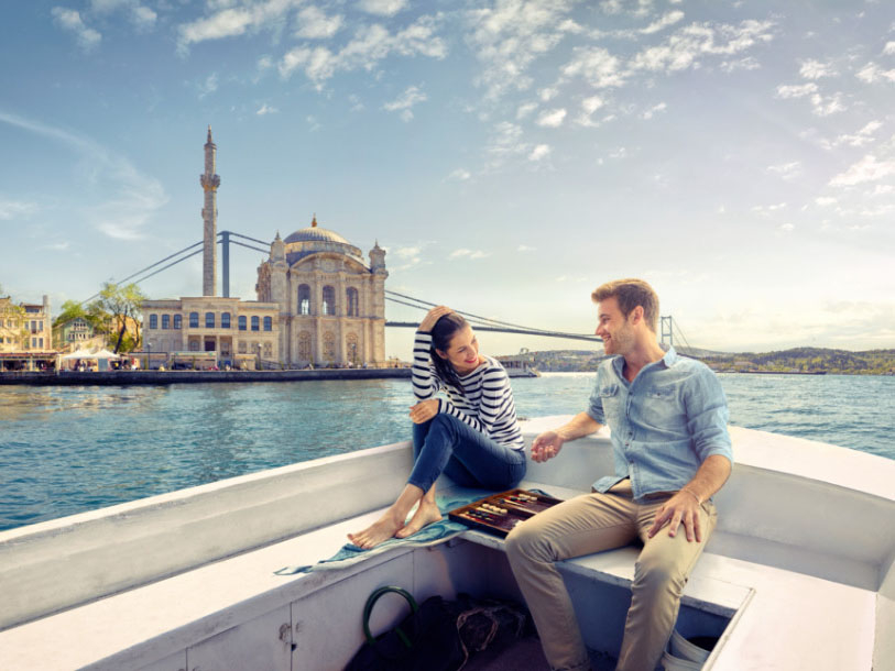 PEOPLE & LIFESTYLE PHOTOGRAPHY + MOTION