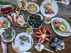 FOOD & DRINK PHOTOGRAPHY & MOTION