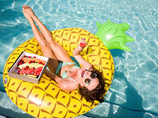 PEOPLE & LIFESTYLE PHOTOGRAPHY + MOTION