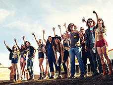 PEOPLE & LIFESTYLE PHOTOGRAPHY + MOTION