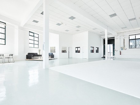 Rental Studios Spotlight Cover by Waat Studio (Porto)