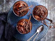 FOOD & DRINK PHOTOGRAPHY & MOTION