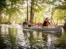 PEOPLE & LIFESTYLE PHOTOGRAPHY + MOTION
