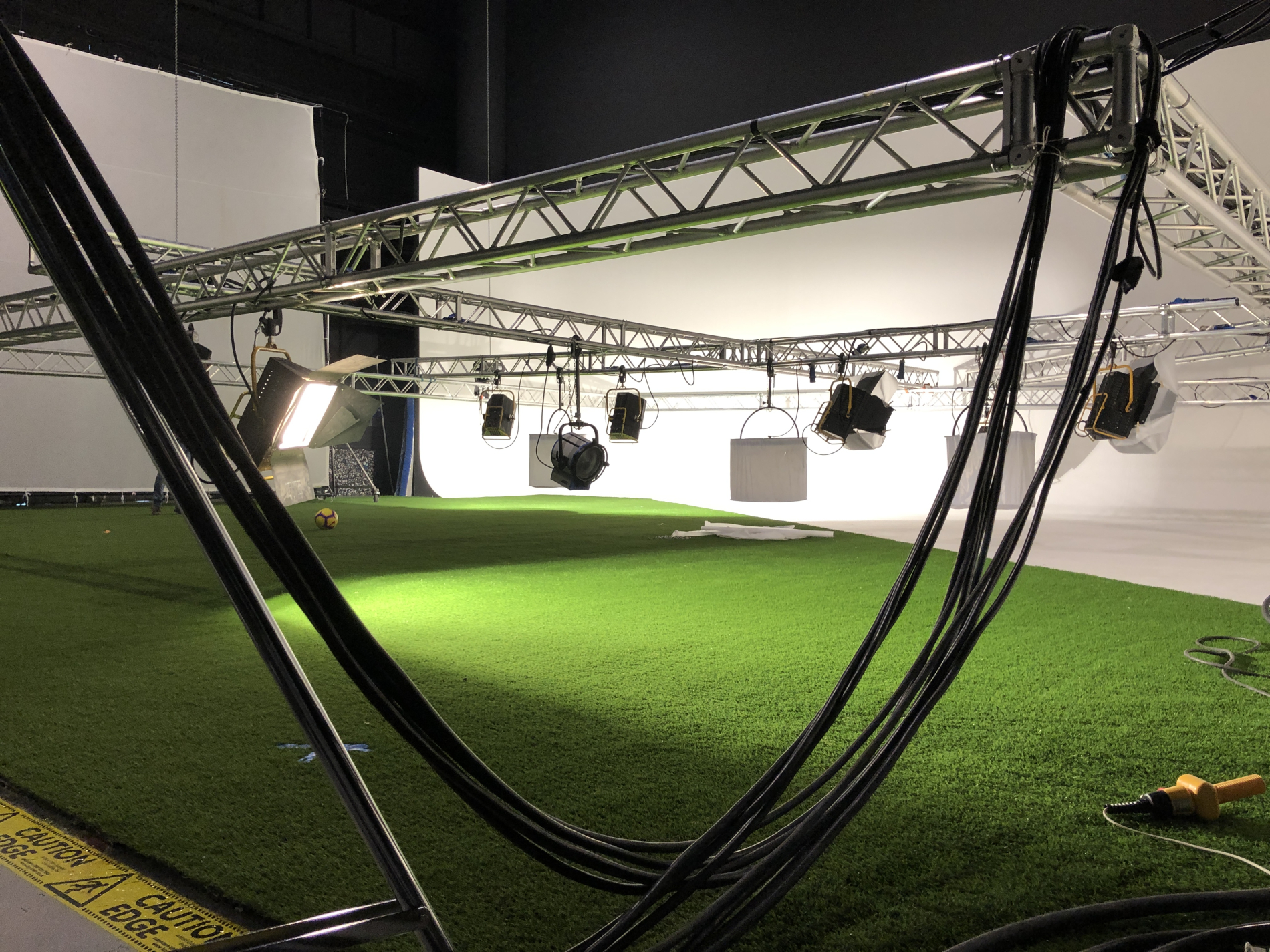 Four Studios Communication