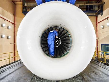 CORPORATE & INDUSTRIAL PHOTOGRAPHY