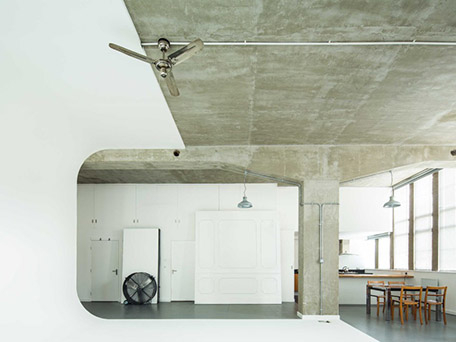 INTERNATIONAL RENTAL STUDIOS