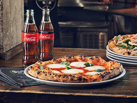FOOD & DRINK PHOTOGRAPHY & MOTION