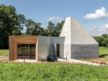 INTERIOR, ARCHITECTURE AND AERIAL PHOTOGRAPHY