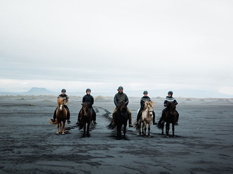 TRAVEL & DOCUMENTARY PHOTOGRAPHY