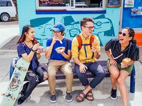 PEOPLE & LIFESTYLE PHOTOGRAPHY + MOTION
