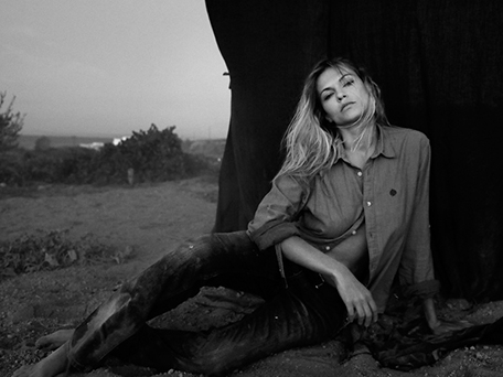 FASHION & BEAUTY PHOTOGRAPHY + MOTION