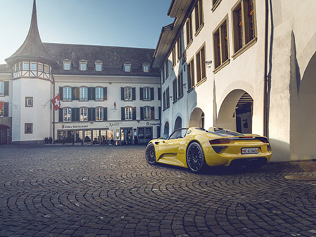 PHOTO POST PRODUCTION & CGI