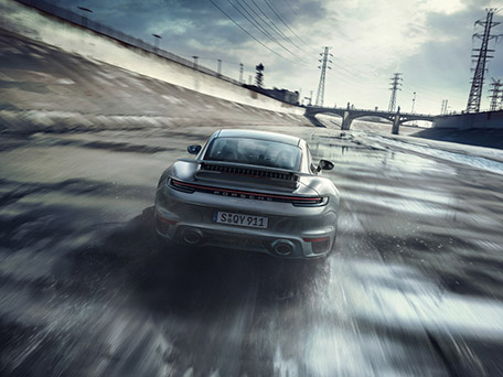 PHOTO POST PRODUCTION & CGI