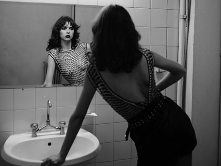FASHION & BEAUTY PHOTOGRAPHY + MOTION