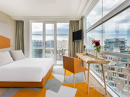 INTERIOR, ARCHITECTURE AND AERIAL PHOTOGRAPHY & MOTION