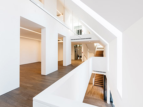 INTERIOR, ARCHITECTURE AND AERIAL PHOTOGRAPHY & MOTION