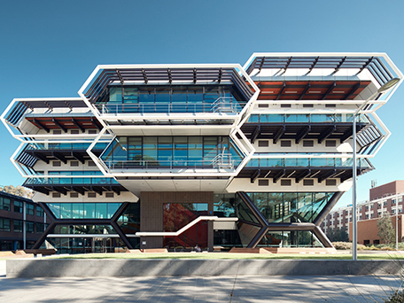 INTERIOR, ARCHITECTURE AND AERIAL PHOTOGRAPHY & MOTION