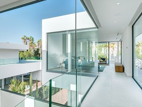 INTERIOR, ARCHITECTURE AND AERIAL PHOTOGRAPHY & MOTION