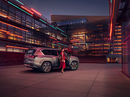 CAR, TRANSPORTATION AND LANDSCAPE PHOTOGRAPHY & MOTION