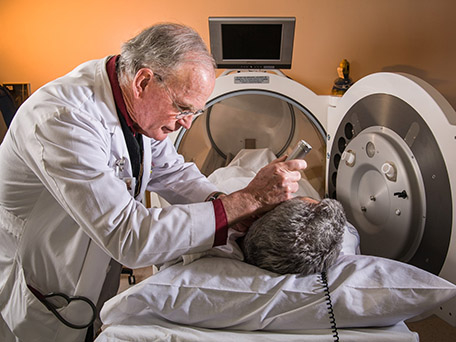 CORPORATE, INDUSTRIAL AND HEALTHCARE PHOTOGRAPHY