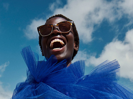PEOPLE & LIFESTYLE PHOTOGRAPHY & FILM