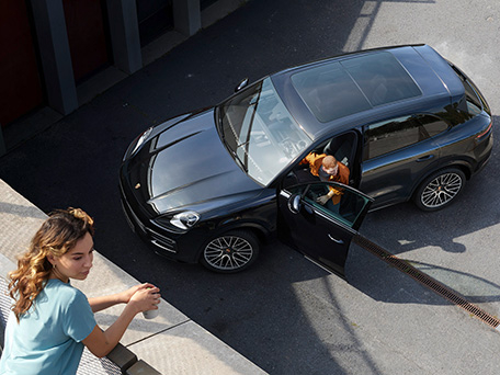 CAR, TRANSPORTATION AND LANDSCAPE PHOTOGRAPHY & MOTION