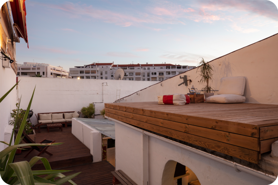 DELIGHT RENTAL SERVICES ANDALUCIA S.L
