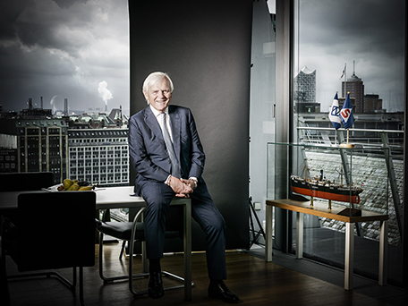 CORPORATE, INDUSTRIAL AND HEALTHCARE PHOTOGRAPHY
