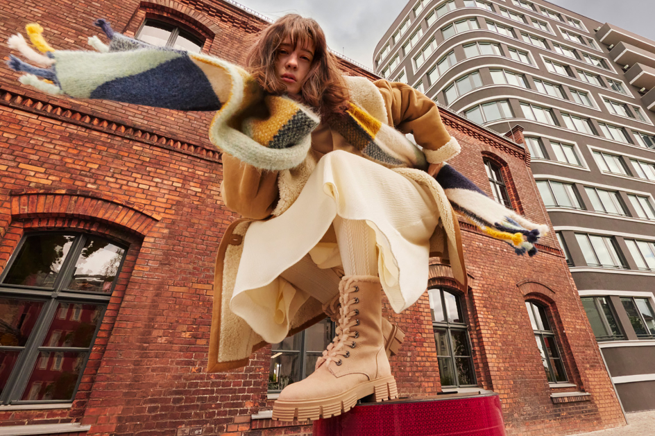 Jung von Matt - Piet Truhlar - Deichmann Winter 2022 campaign