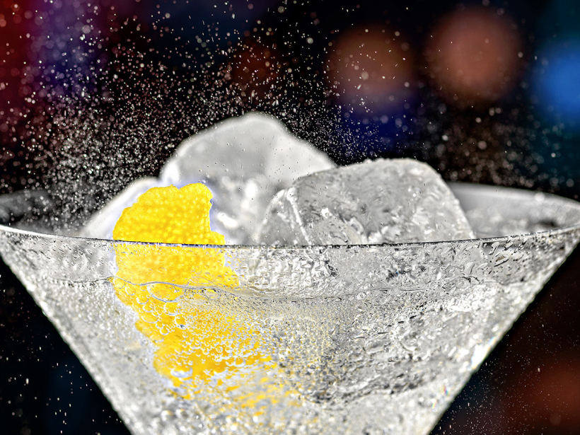 LIQUID & COSMETIC PHOTOGRAPHY & MOTION