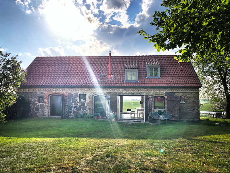 RENTAL STUDIOS
