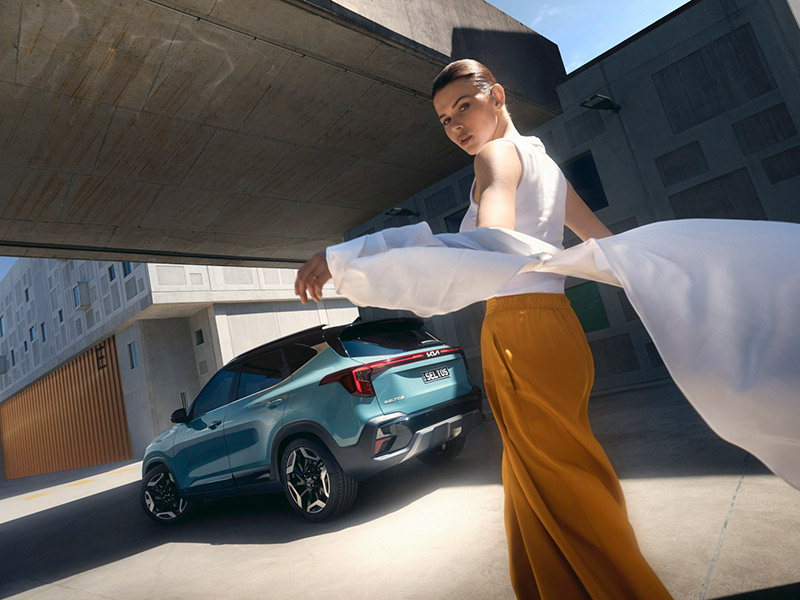 CAR, TRANSPORTATION & LANDSCAPE PHOTOGRAPHY & MOTION