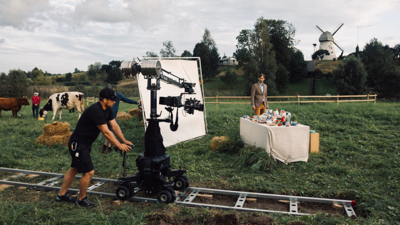 COMMERCIAL PRODUCTIONS, DIRECTORS & DOPS
