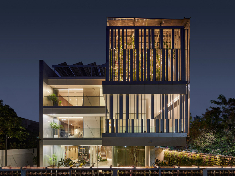 INTERIOR, ARCHITECTURE & AERIAL PHOTOGRAPHY & MOTION