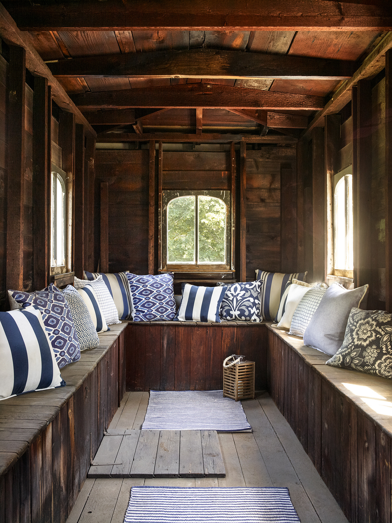 INTERIORS AND STILL LIFE PHOTOGRAPHERS