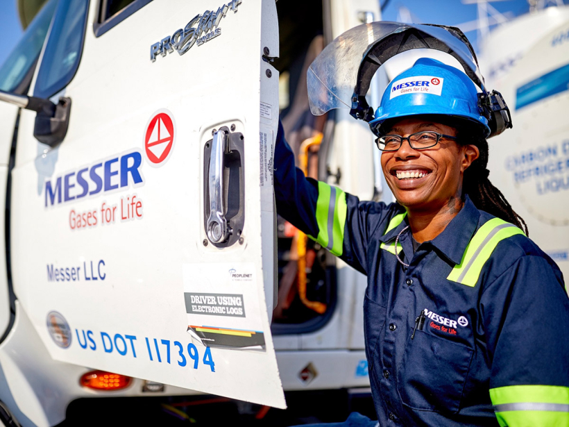 CORPORATE, INDUSTRIAL & HEALTHCARE PHOTOGRAPHY & MOTION
