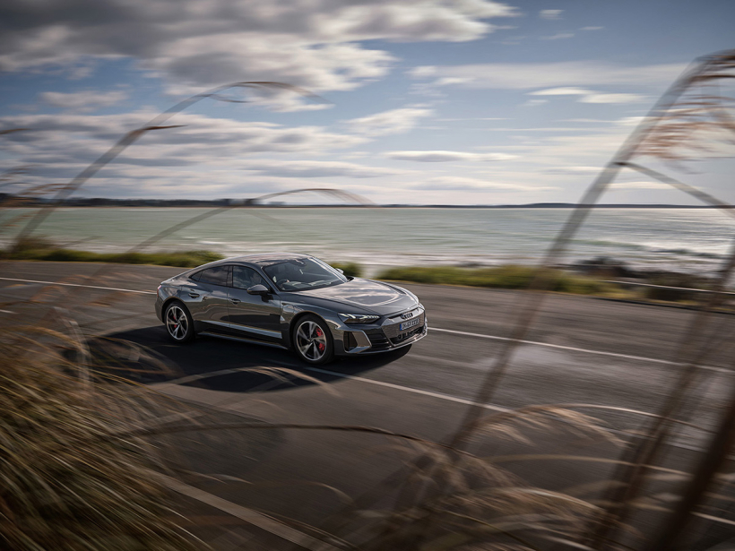 CAR & TRANSPORTATION PHOTOGRAPHY & MOTION