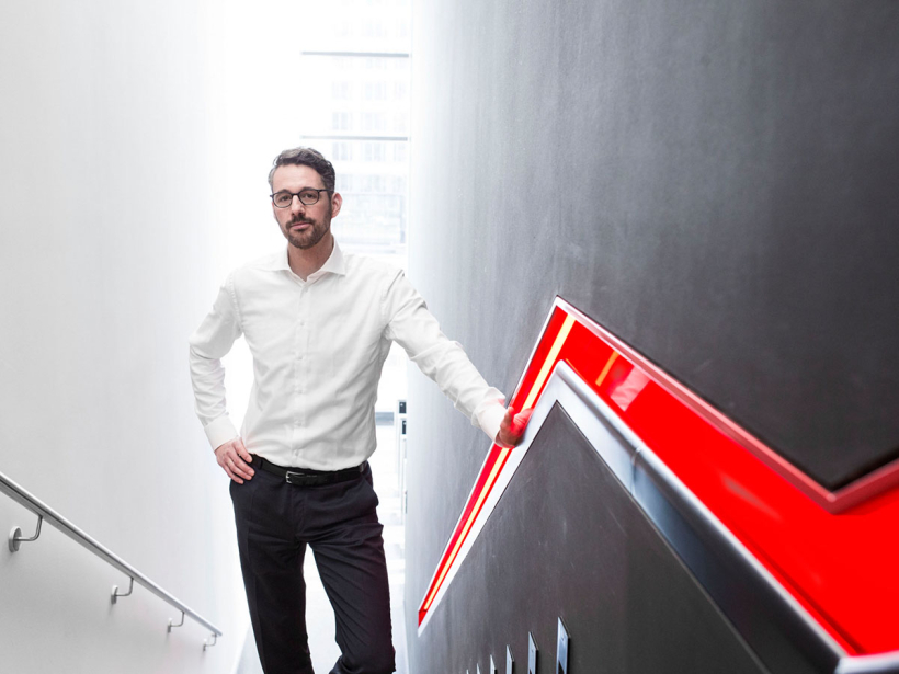 CORPORATE, INDUSTRIAL & HEALTHCARE PHOTOGRAPHY & MOTION