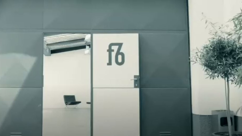 f6 - The open factory.