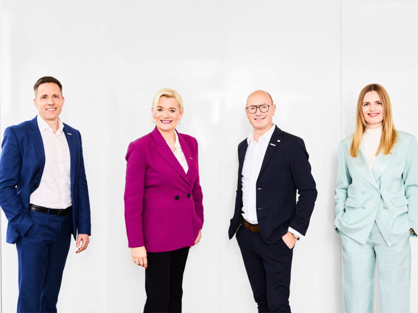 CORPORATE, INDUSTRIAL & HEALTHCARE PHOTOGRAPHY & MOTION