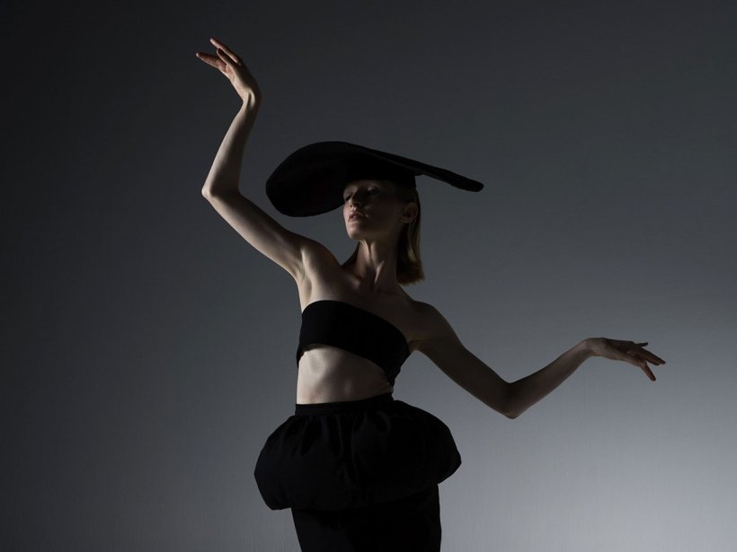 FASHION & BEAUTY PHOTOGRAPHY & MOTION